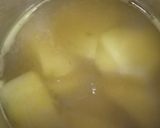 Foto del paso 2 de la receta Merluza de Pincho en Salsa de Azafrán y Pimentón con Patatas Cocidas en Caldo de Verduras