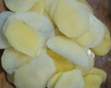 Foto langkah ke 2 dari resep Fried Potatoes Sweet Barbecue.