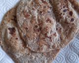 A picture of step 4 of Rajma Paratha.
