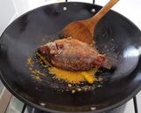 Foto langkah ke 7 dari resep Ikan Mujair Bumbu Kuning.
