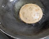 A picture of step 4 of Aloo stuffed puri.