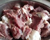 A picture of step 1 of Mutton with Guar Beans.