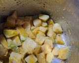 A picture of step 4 of Shrimp Scampi.