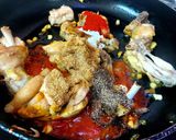 A picture of step 1 of Chicken Jalfrezi.