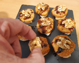 Foto del paso 5 de la receta: Tosta de queso frito, miel de caña y nueces