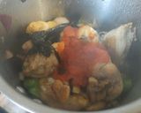 Foto del paso 4 de la receta: Fricasé de pollo con crema de su misma salsa