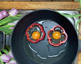 A picture of step 2 of Valentine's Day Breakfast | Fried Egg Flower.