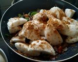 A picture of step 6 of Podi/ Milagu Idli.