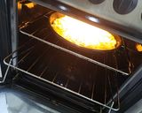 Foto del paso 8 de la receta: A la masa con los niños de la casa, pizza casera para hacer en familia
