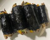 Hình bước làm 2 của món Chả ức gà cuộn rong biển