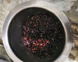 A picture of step 1 of Kavuni arisi.