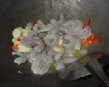 Foto langkah ke 2 dari resep Tumis Pare Udang.