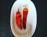 Foto del passaggio 4 della ricetta Pane con cime di rapa uovo alla coque pomodorini secchi e crusco