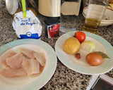 Foto del paso 1 de la receta: Patatas rebozadas con merluza o Patatas a la importancia
