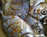 Foto langkah ke 3 dari resep Ikan goreng lengkuas gress.