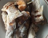 Foto langkah ke 1 dari resep Ikan Belanak Tumis Cabai Hijau.