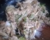 A picture of step 2 of Spring roll.