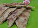 ચીઝ ચીલી ગાર્લિક પરાઠા (Cheese Chili Garlic Paratha Recipe In Gujarati)