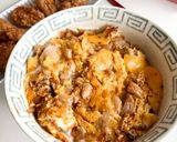 Foto langkah ke 10 dari resep Oyakodon - Nasi Ayam Telur Jepang Simple.