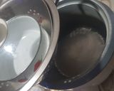 A picture of step 3 of Egg pudding (burnt suger!?).