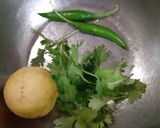 A picture of step 2 of Lacha pyaaz.