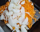 Foto del paso 4 de la receta: Verduras rehogadas coronadas con albóndigas doradas