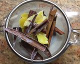Foto del paso 1 de la receta: Pezuñitas con Bizcocho de Soletillas Casero Vainilla-Chocolate