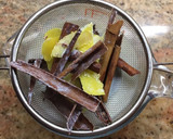 Foto del paso 1 de la receta: Pezuñitas con Bizcocho de Soletillas Casero Vainilla-Chocolate