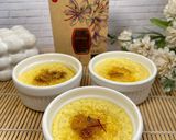 Foto langkah ke 5 dari resep Saffron Creme Brulee.