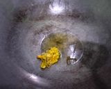 Foto langkah ke 2 dari resep Nasi goreng kencur terasi.