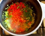 Foto del paso 2 de la receta: Guisito de arroz y almejas. #Mercado #CEBOLLA