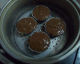 Foto langkah ke 4 dari resep Bolu Kukus Coklat Simple (No Mixer).