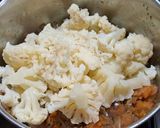 Foto del paso 2 de la receta: Bocadillos de zucchinis y coliflor con boniato al horno