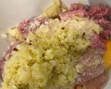 A picture of step 1 of Meatballs with Sauce.
