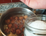 Foto del paso 1 de la receta: Papas negras con mojo verde de cilantro
