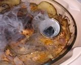 صورة لخطوة 7 من وصفة دجاج مشوي متبل بالروب ومحشو بالبطاطا بنكهه الفحم 🤤
