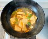 A picture of step 3 of Pork, Chinese Mushroom and Chili Tofu.