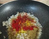 A picture of step 2 of Sev Tamatar Sabji.