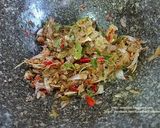 รูปขั้นตอนการทำที่ 4 ของ กุ้งผัดพริกเกลือ
