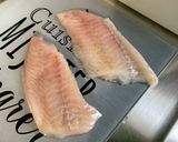 Une image de l'étape 1 de Filets de lieu jaune au poivron vert, persil et citron.