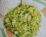 Foto del paso 1 de la receta: Humburguesas de calabacín 🥒 (zucchini) 🍔 ovolacto vegetarianas 🥚 🧀