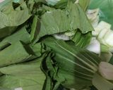 Foto langkah ke 1 dari resep Tumis pakcoy jeroan.