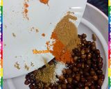 A picture of step 2 of Chatpati Bhel Puri.