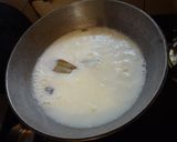 A picture of step 4 of Suji / Salmonella Halwa.