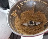 A picture of step 2 of Palak vali chutney for sandwich.
