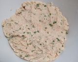 Foto del paso 3 de la receta: Tortitas de papa con atún y queso