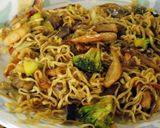 Foto del paso 10 de la receta: Tallarín saltado de pollo