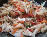 Foto langkah ke 6 dari resep Tumis jamur tiram.