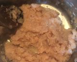 Foto del passaggio 5 della ricetta Branzino alle mandorle e crema di cipolle