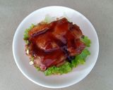 Hình bước làm 4 của món Burger mì gói gà sốt teriyaki